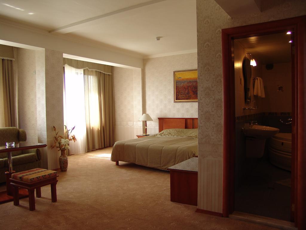 Hotel Zheleznik Stara Zagora Room photo